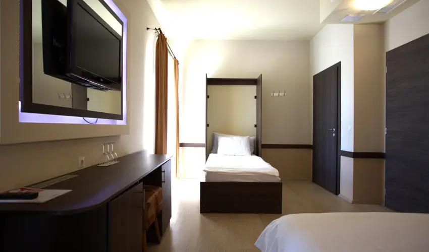 La Riva Hotel Si�fok - M�rcius 15.