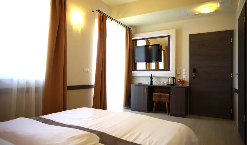 La Riva Hotel Si�fok - M�rcius 15.