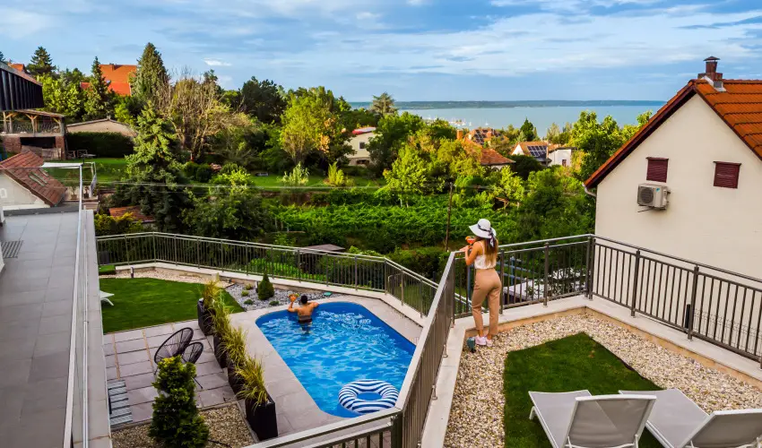 Lake Spirit Boutique Apartments Balatonalm�di - M�rcius 15. (min. 3 �j)