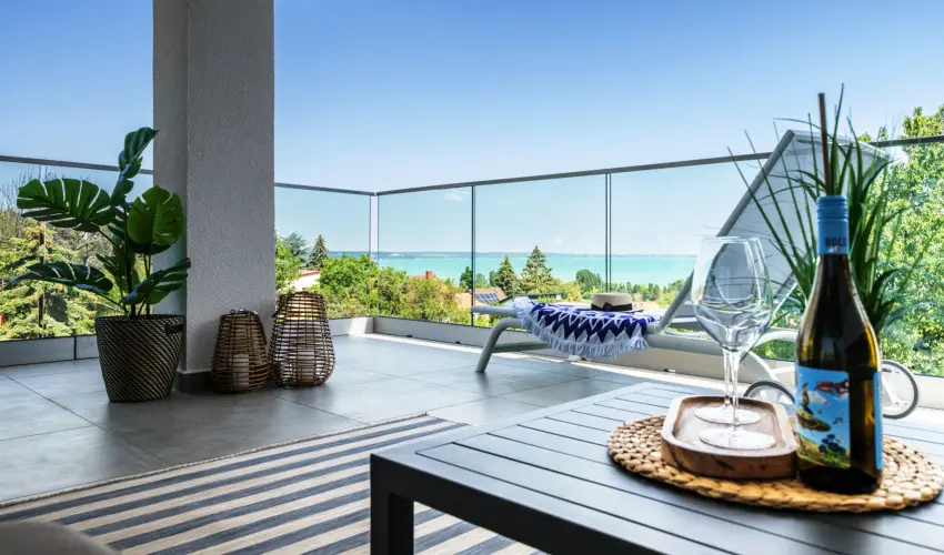 Lake Spirit Boutique Apartments Balatonalm�di - M�rcius 15. (min. 3 �j)