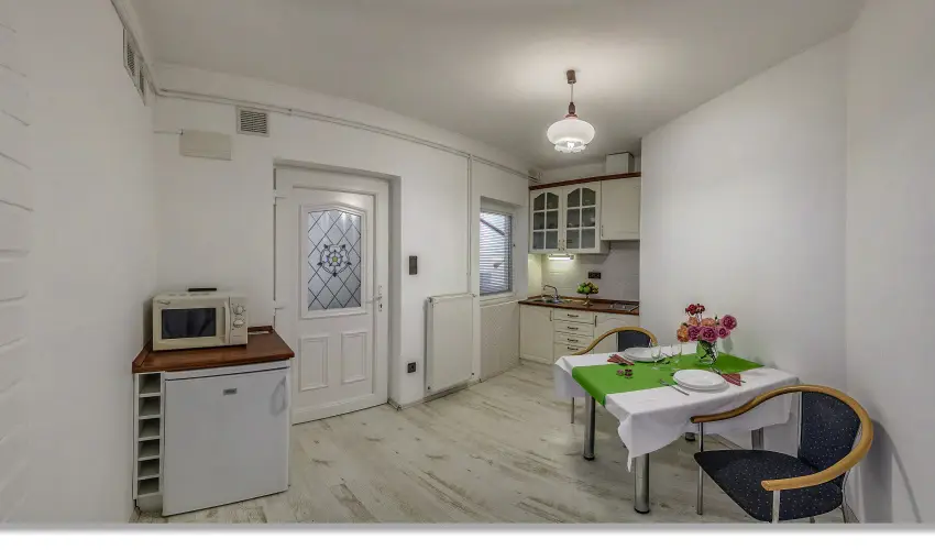 Laky Villa Zalakaros - M�rcius 15. (min. 2 �j)