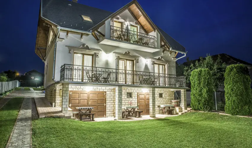 Laky Villa Zalakaros - M�rcius 15. (min. 2 �j)