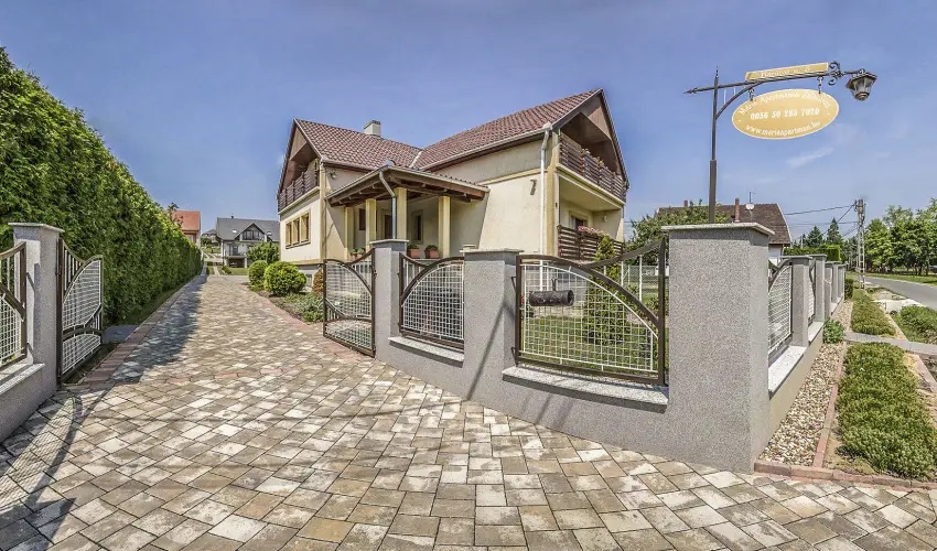 Laky Villa Zalakaros - M�rcius 15. (min. 2 �j)