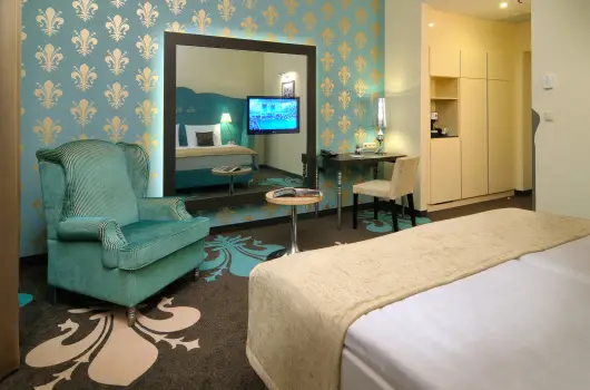 La Prima Fashion Hotel - M�rcius 15. 