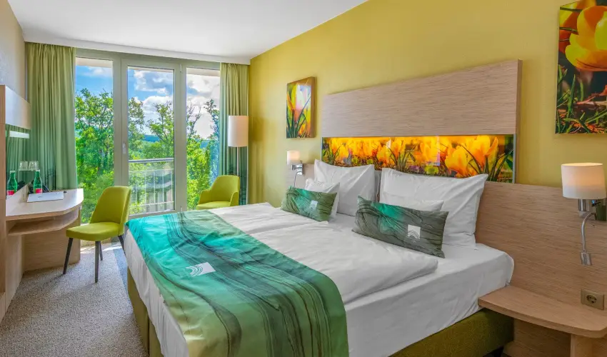 Lifestyle Hotel M�tra M�trah�za - M�rcius 15. (min. 2 �j)