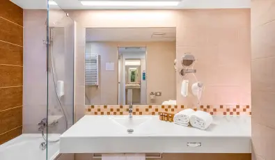 Lifestyle Hotel M�tra M�trah�za