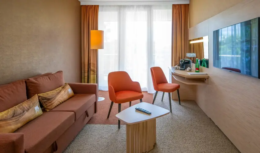 Lifestyle Hotel M�tra M�trah�za - M�rcius 15. (min. 2 �j)