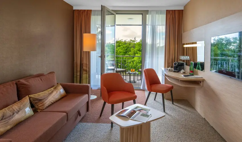 Lifestyle Hotel M�tra M�trah�za - M�rcius 15. (min. 2 �j)