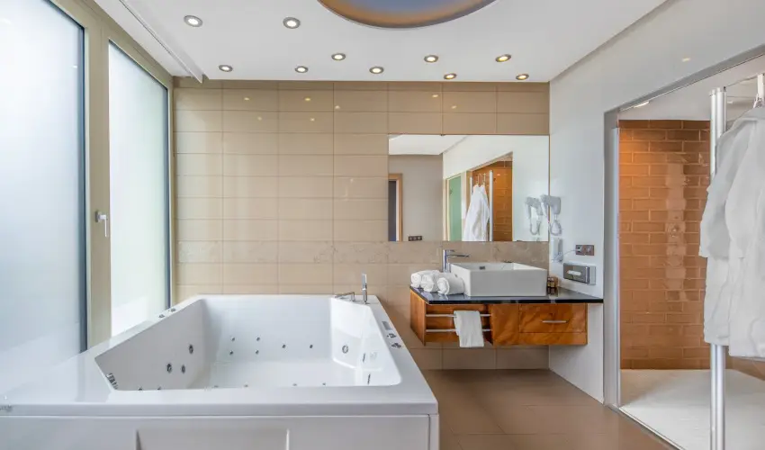 Lifestyle Hotel M�tra M�trah�za - M�rcius 15. (min. 2 �j)