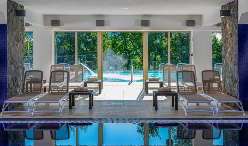 Lifestyle Hotel M�tra M�trah�za - M�rcius 15. (min. 2 �j)