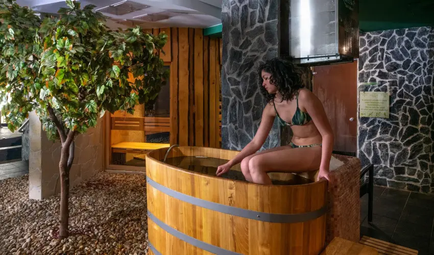 Lifestyle Hotel M�tra M�trah�za - M�rcius 15. (min. 2 �j)