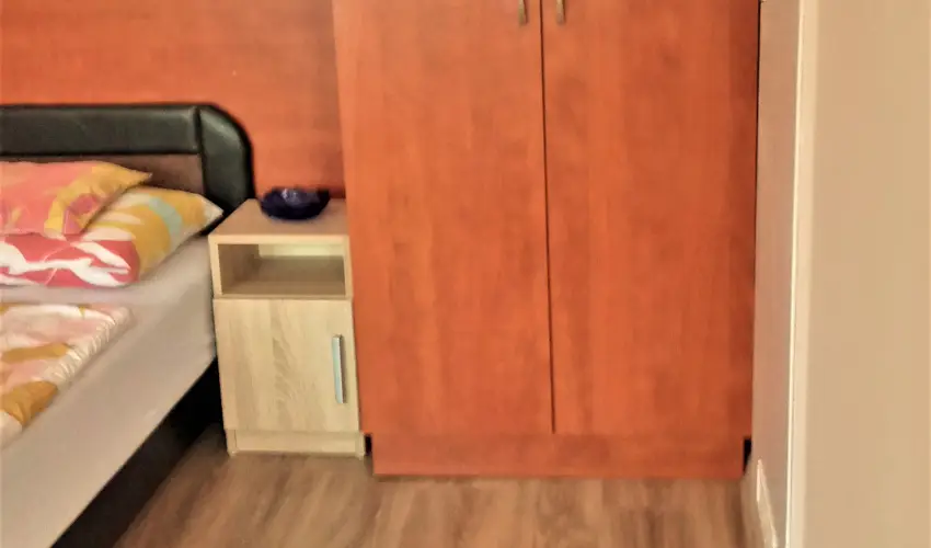 Liza Apartman Gyula - M�rcius 15. (min. 2 �j)
