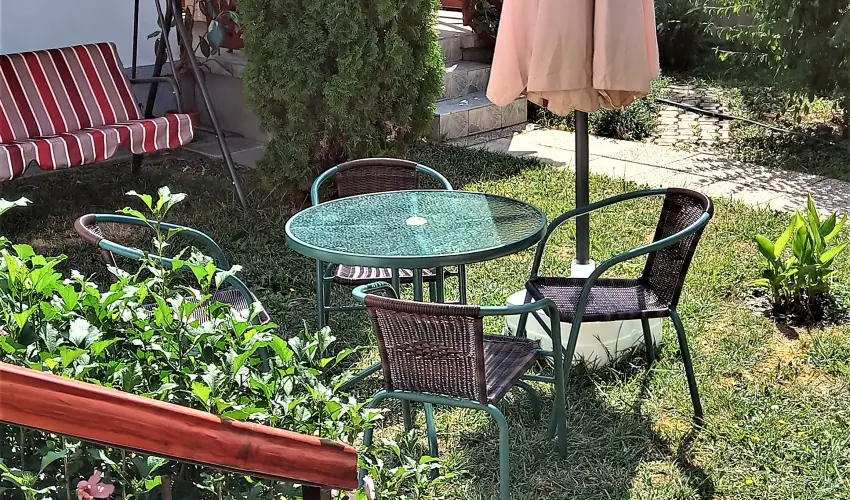 Liza Apartman Gyula - M�rcius 15. (min. 2 �j)