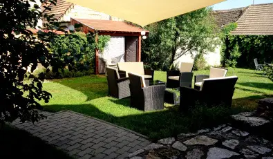 Malom-t� Vend�gh�z Tapolca