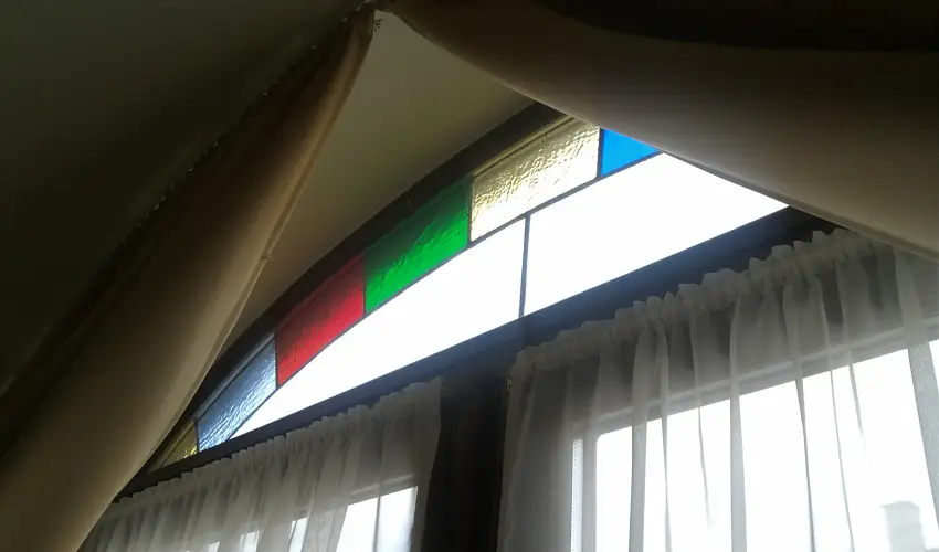 Malom-t� Vend�gh�z Tapolca - M�rcius 15.