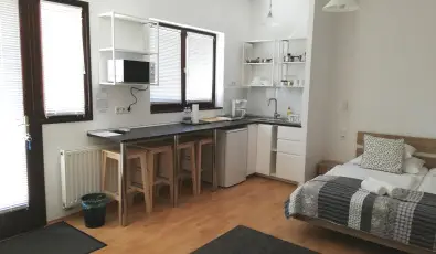 Malom-t� Vend�gh�z Tapolca