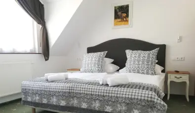 Malom-t� Vend�gh�z Tapolca