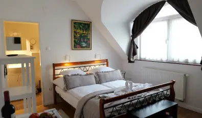 Malom-t� Vend�gh�z Tapolca