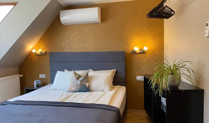 Margar�ta Garden Eger - M�rcius 15.