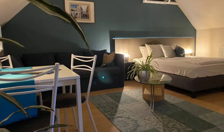 Margar�ta Garden Eger - M�rcius 15.