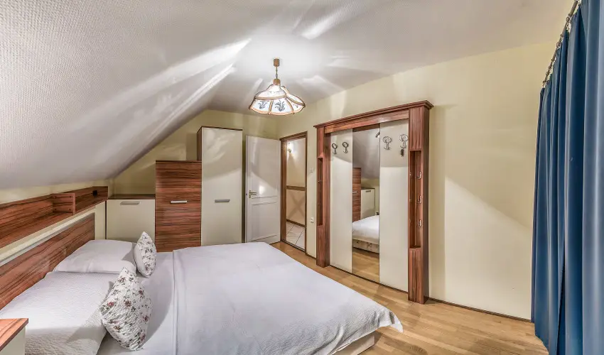 M�ria Apartmanok Zalakaros - M�rcius 15. (min. 2 �j)