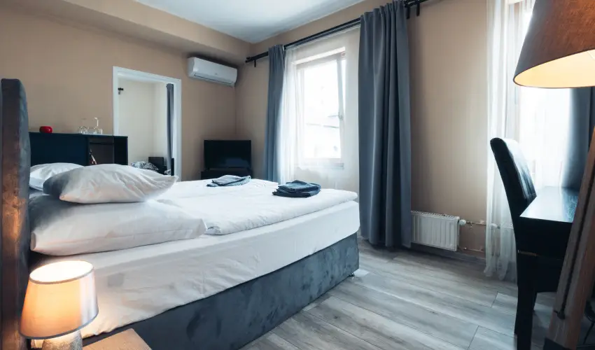 V�gv�ri Hotel Eger Eger - M�rcius 15. 