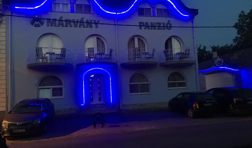 M�rv�ny Panzi� Hajd�szoboszl� - M�rcius 15. (min. 3 �j)