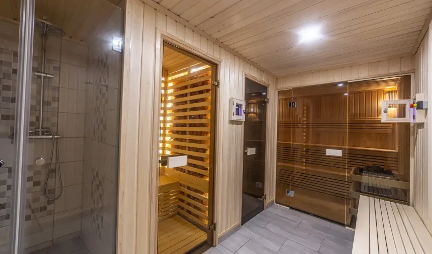 M�rv�ny Panzi� Hajd�szoboszl� - M�rcius 15. (min. 3 �j)