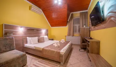 M�rv�ny Panzi� Hajd�szoboszl�