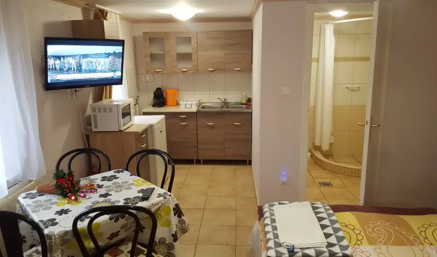 Mary Apartman Hajd�szoboszl� - M�rcius 15. (min. 2 �j)