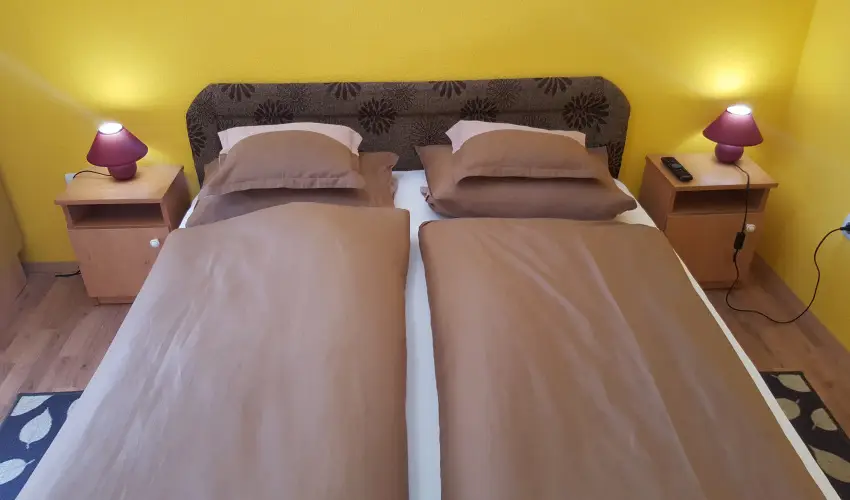 Mary Apartman Hajd�szoboszl� - M�rcius 15. (min. 2 �j)