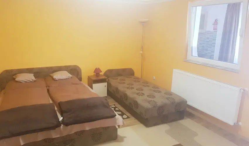 Mary Apartman Hajd�szoboszl� - M�rcius 15. (min. 2 �j)