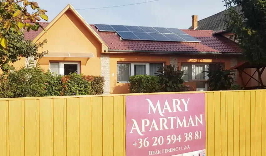 Mary Apartman Hajd�szoboszl� - M�rcius 15. (min. 2 �j)