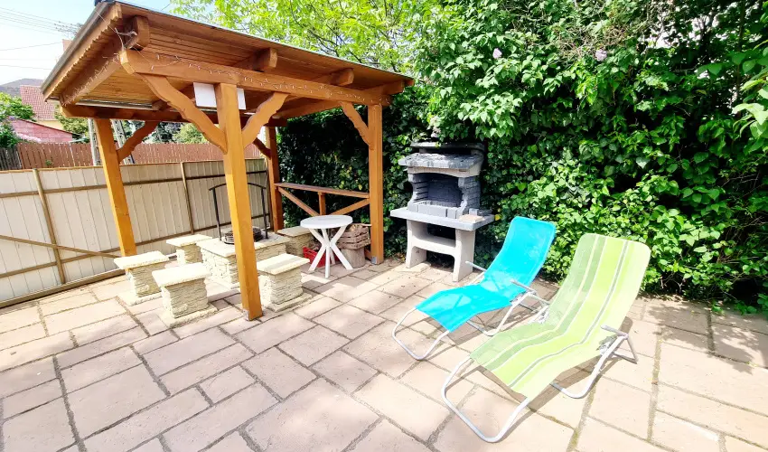 Mary Apartman Hajd�szoboszl� - M�rcius 15. (min. 2 �j)