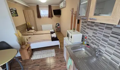 Mary Apartman Hajd�szoboszl�