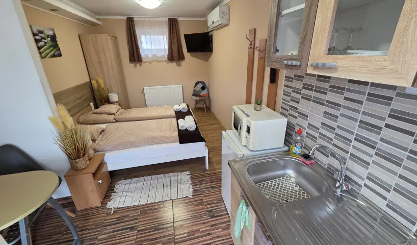 Mary Apartman Hajd�szoboszl� - M�rcius 15. (min. 2 �j)
