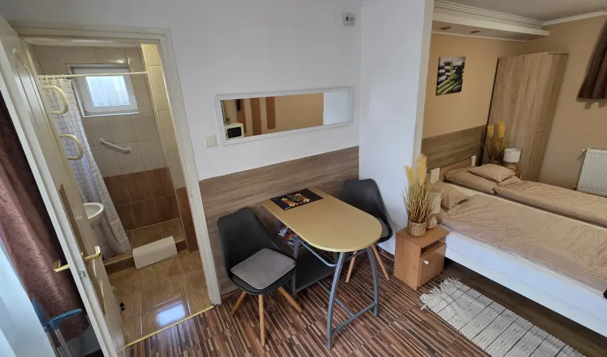 Mary Apartman Hajd�szoboszl� - M�rcius 15. (min. 2 �j)