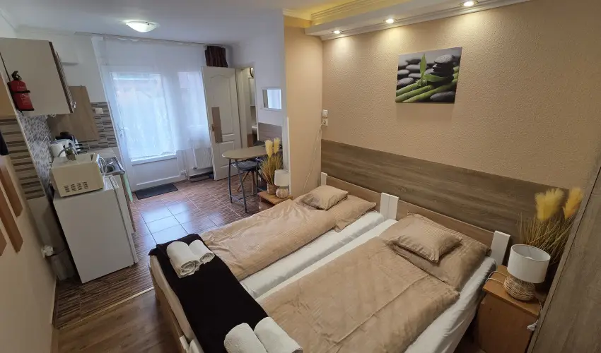 Mary Apartman Hajd�szoboszl� - M�rcius 15. (min. 2 �j)