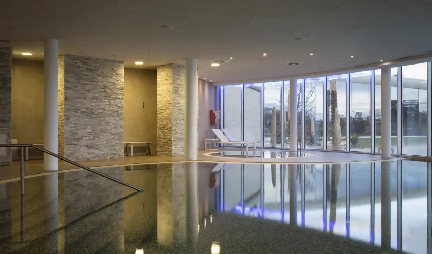 Mjus Resort & Thermal Park K�rmend - M�rcius 15. - teljes el�refizet�ssel