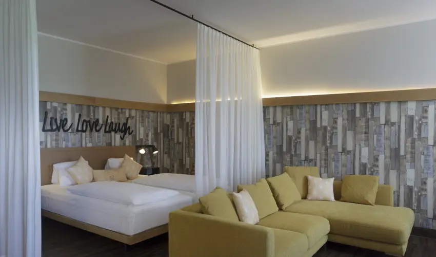 Mjus Resort & Thermal Park K�rmend - M�rcius 15. - teljes el�refizet�ssel