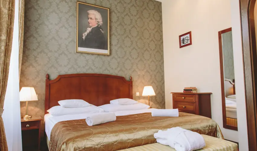 Mozart Hotel Szeged - M�rcius 15. 