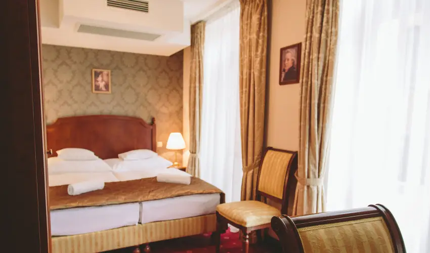 Mozart Hotel Szeged - M�rcius 15. 