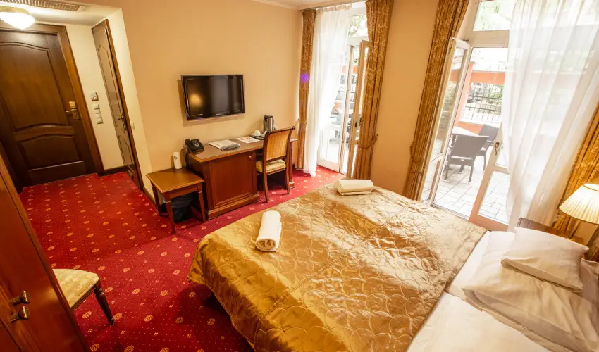 Mozart Hotel Szeged - M�rcius 15. 
