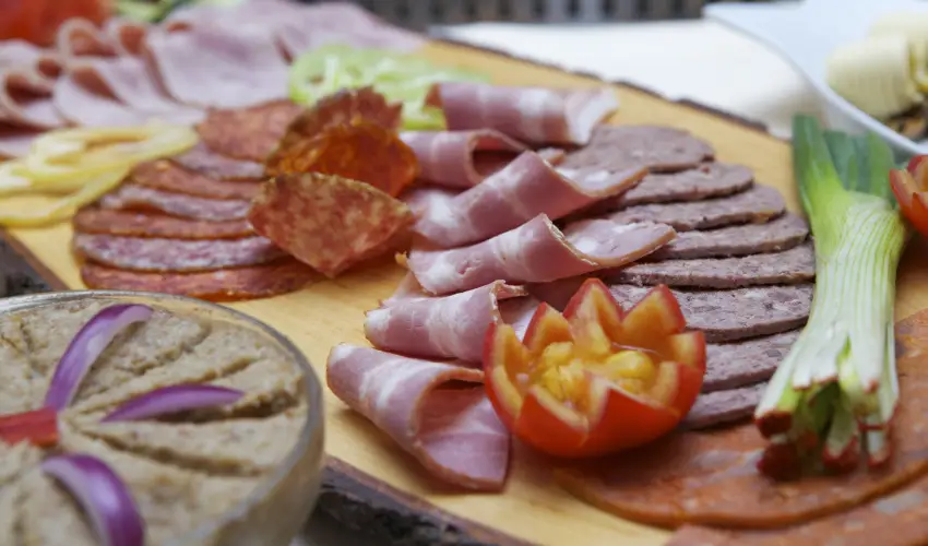 Nyerges Hotel Term�l Monor - M�rcius 15. 