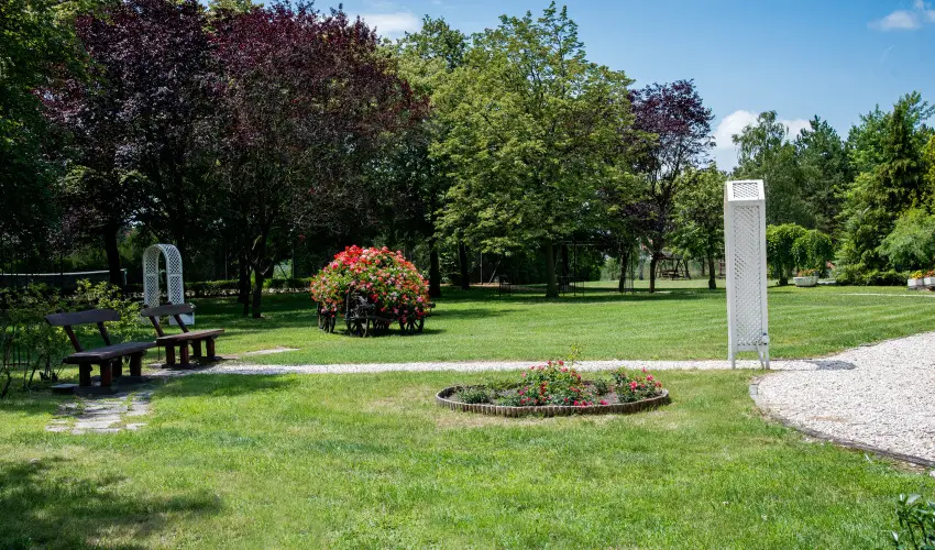 Nyerges Hotel Term�l Monor - M�rcius 15. 