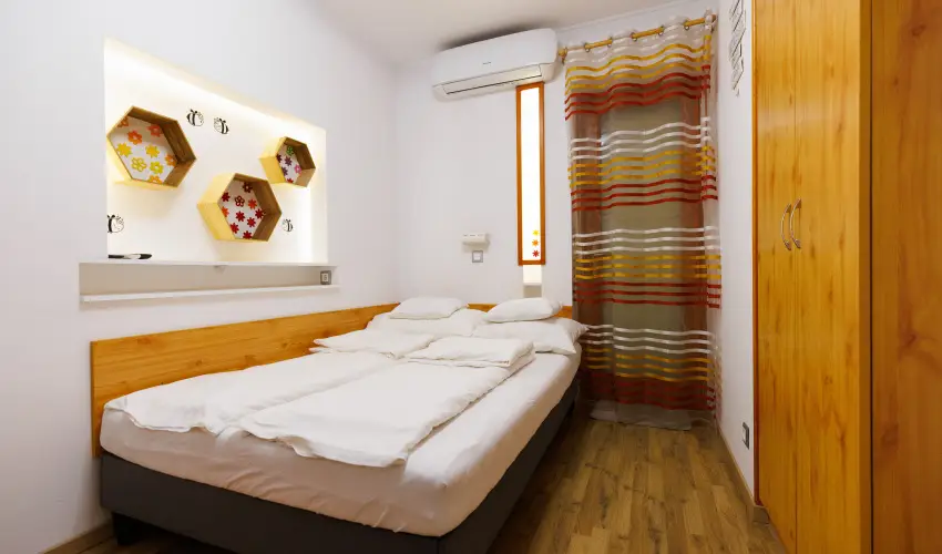 O�zis Apartmanok M�rahalom M�rahalom - M�rcius 15. (min. 2 �j)