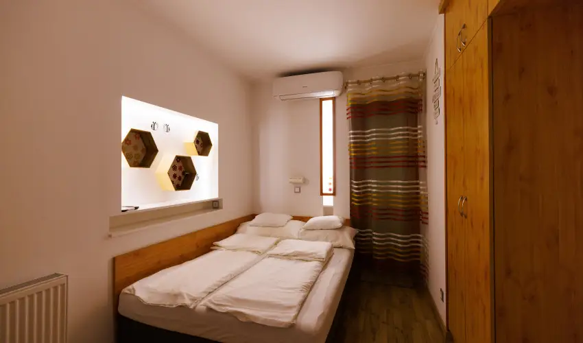 O�zis Apartmanok M�rahalom M�rahalom - M�rcius 15. (min. 2 �j)