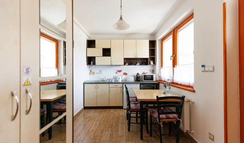 O�zis Apartmanok M�rahalom M�rahalom - M�rcius 15. (min. 2 �j)