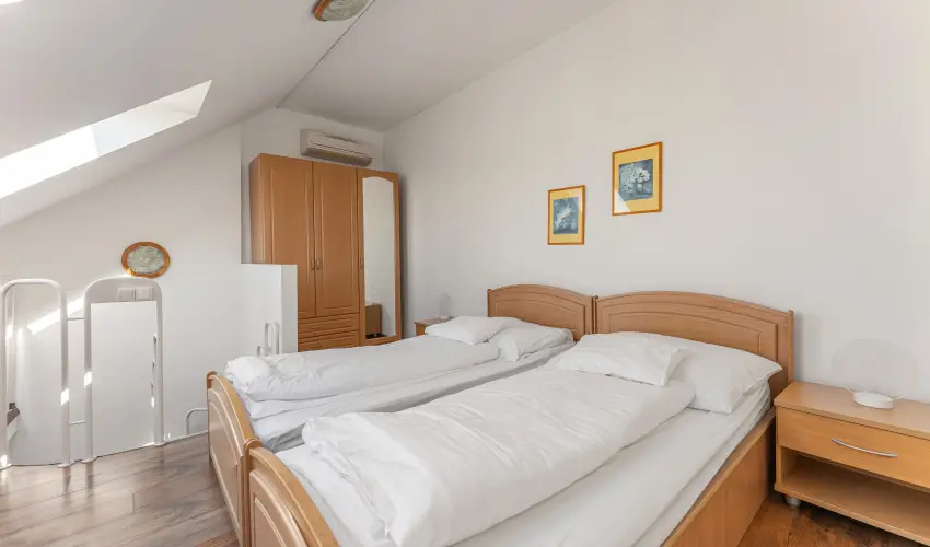 O�zis Hotel  Nagykanizsa - M�rcius 15. 