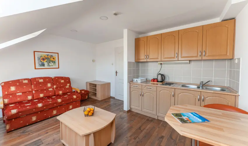 O�zis Hotel  Nagykanizsa - M�rcius 15. 